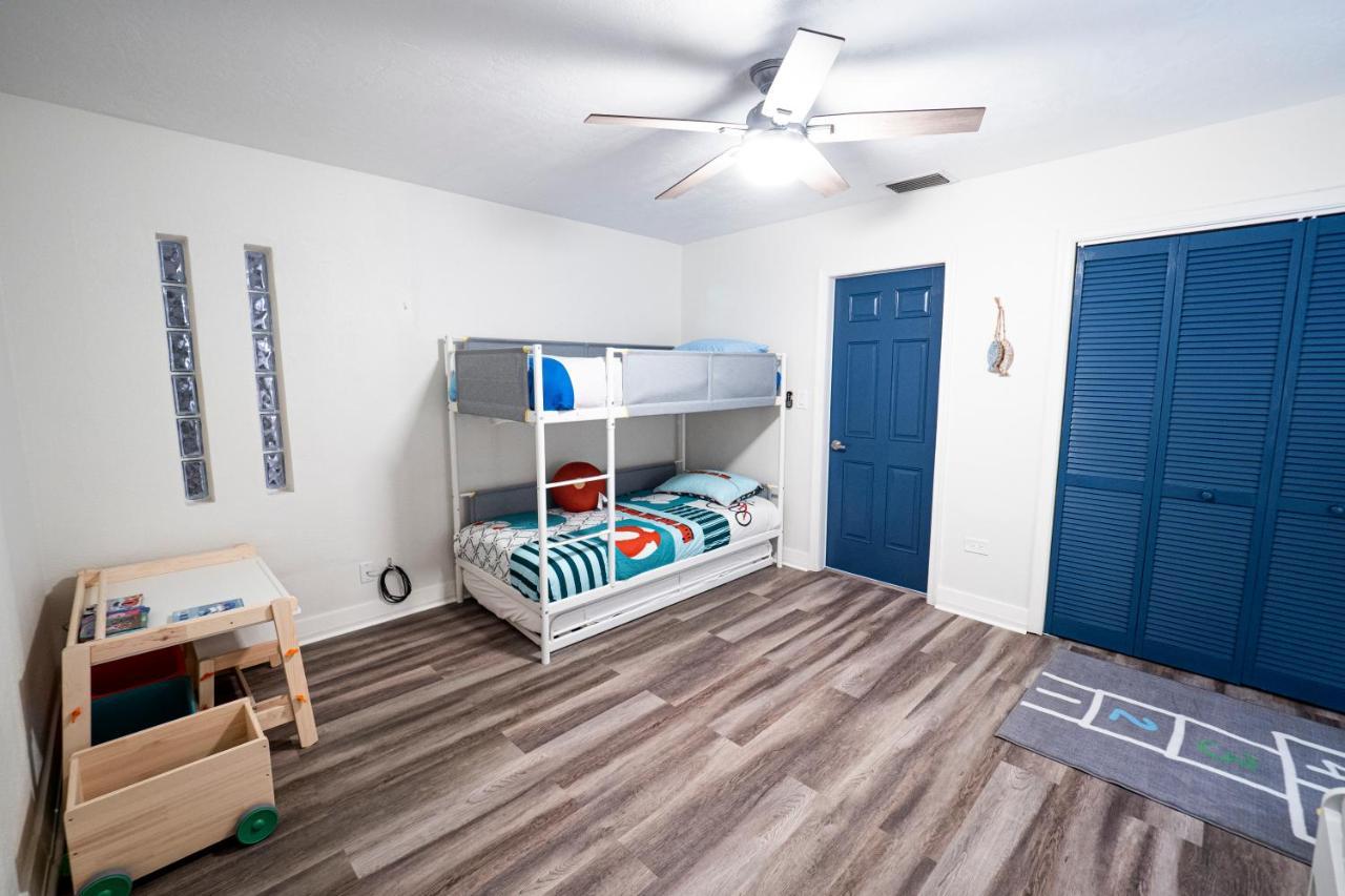 Newly Renovated 3Br2Ba Duplex With Private Dock Villa Key Colony Beach Exterior photo